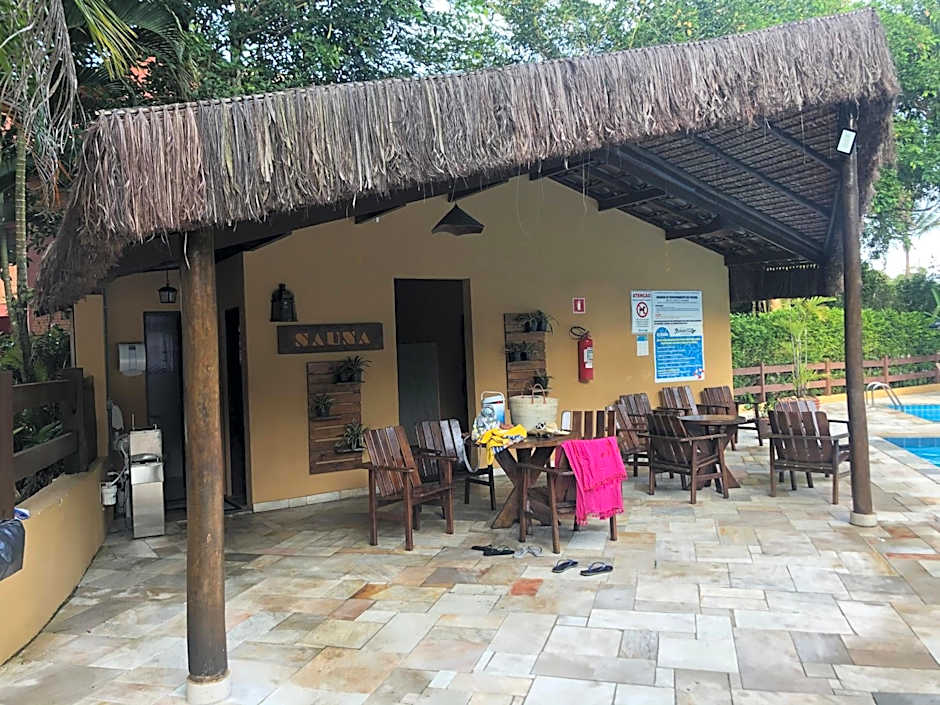 Flat estudio 110 Amarilis Riviera de São Lourenço, 03 piscina climatizada, serviço de hotelaria, limpesa e troca de toalhas diária, carregador veiculo elétrico e servico de praia finais de semana WiFi 500