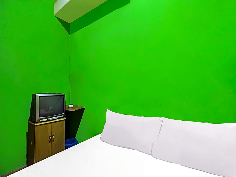 Hotel O Penginapan Pak DheNearMall Nagoya Hill