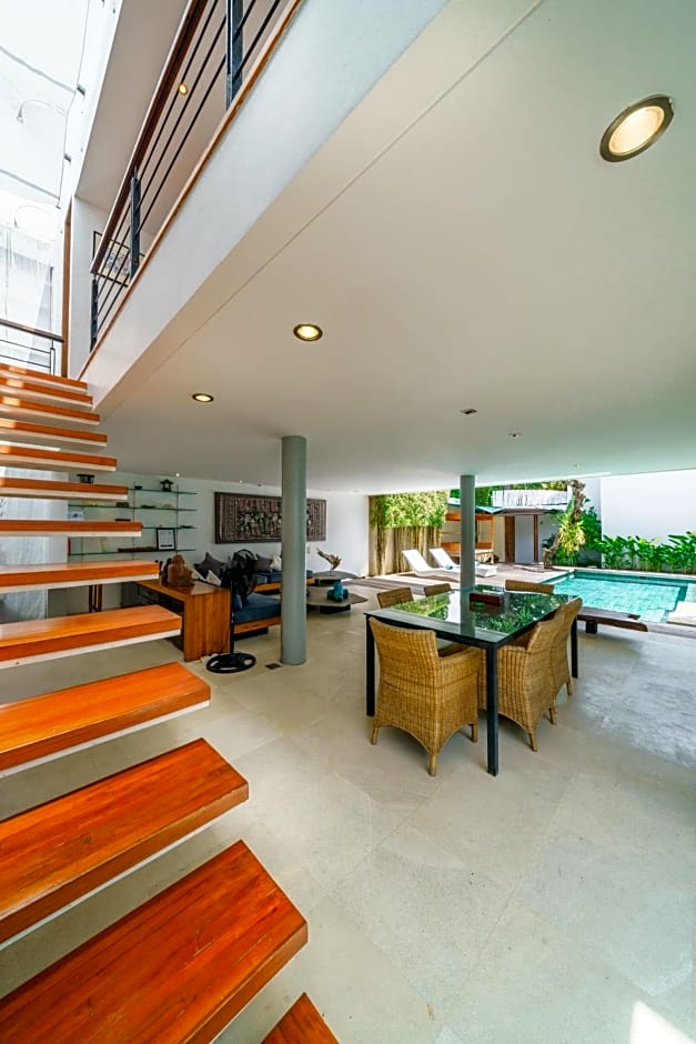 Villa Rio - Contemporary 2BR Villa in Downtown Seminyak