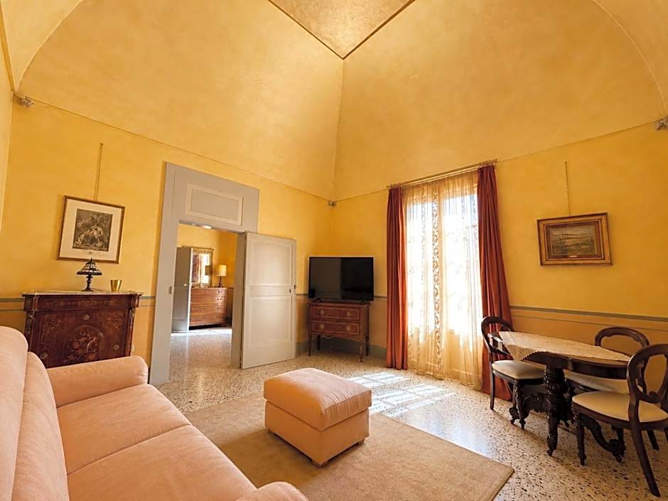 Palazzo de Carlo e il parco dei 7 pozzi