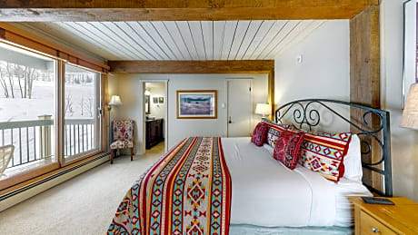 Three-Bedroom Standard Point Apartment