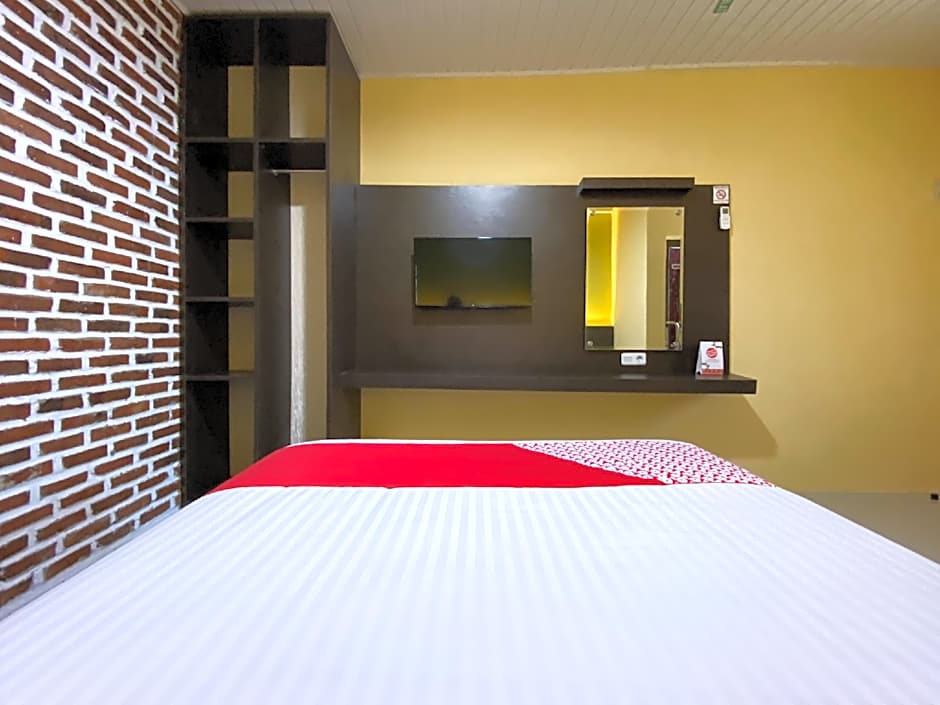 OYO 2232 Kelapa Gading Guesthouse