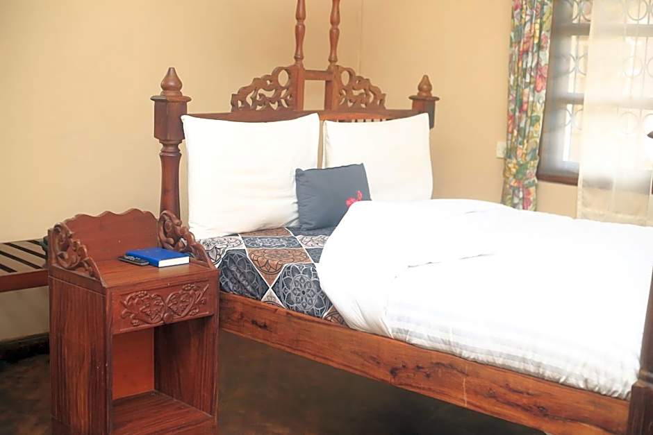 LUSHOTO EXECUTIVE LODGE