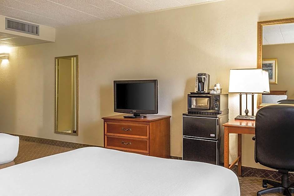 Clarion Inn Frederick Event Center – Frederick, MD