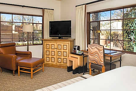 Run of House--1 Queen, Guest room, Queen