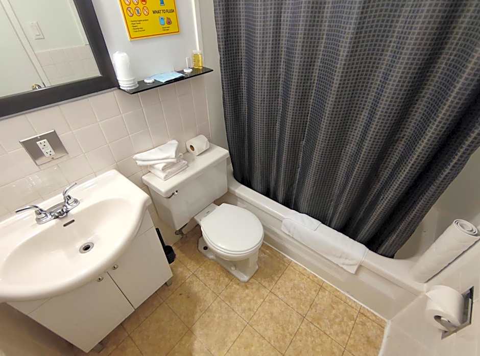 Pemberton Hotel (Motel)