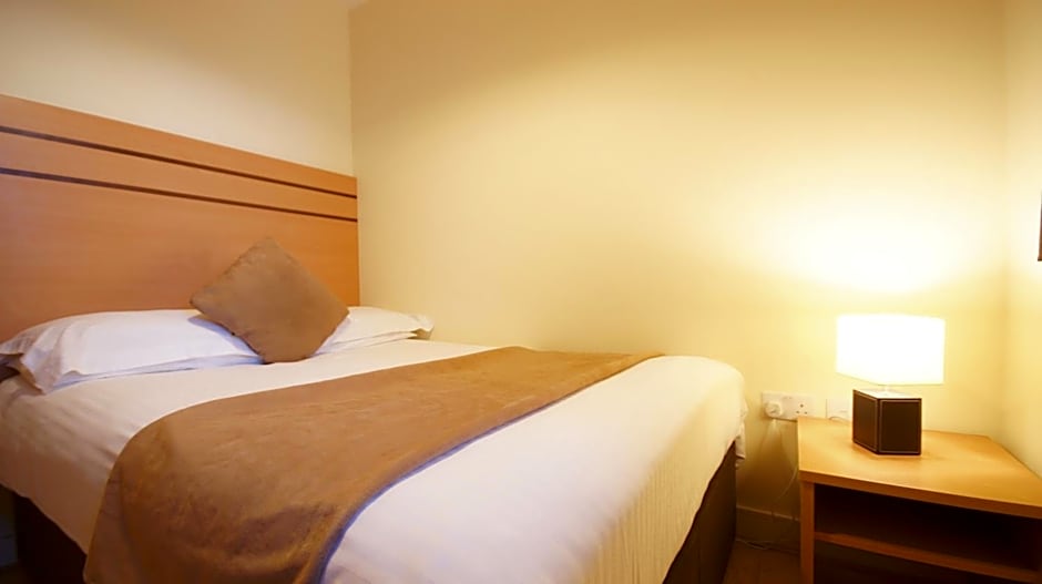 Crompton Court Apartments