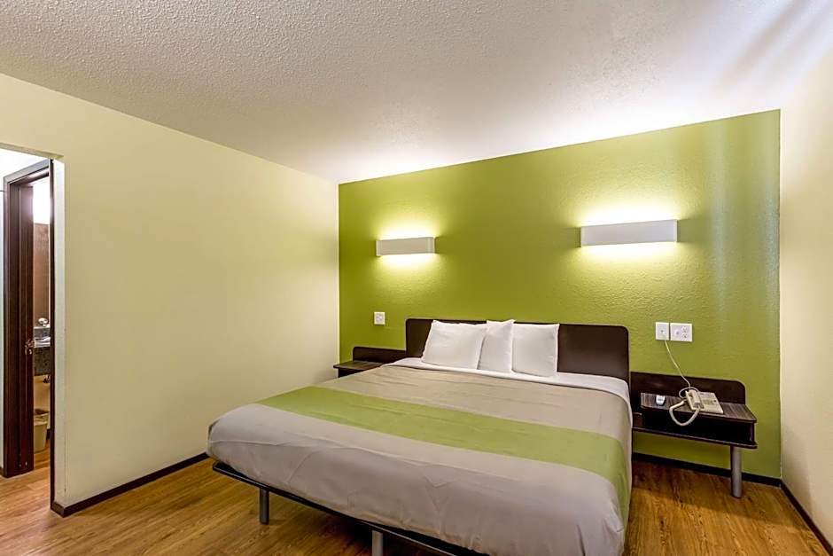 Photo 1 of 39 of Motel 6-Troy, IL