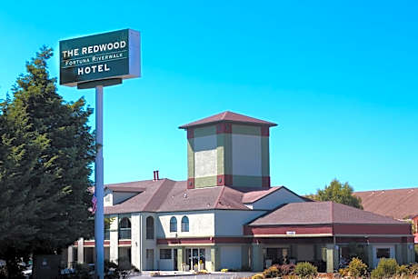 The Redwood Riverwalk Hotel