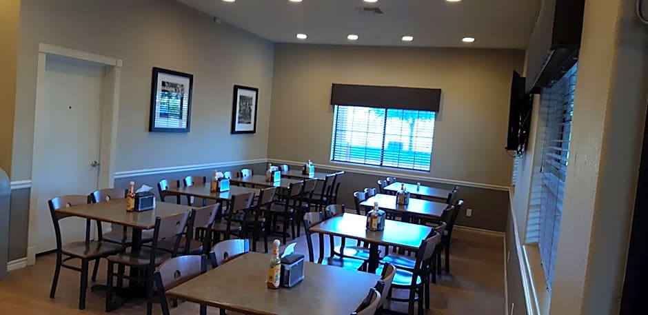 Cotulla Whitten Inn