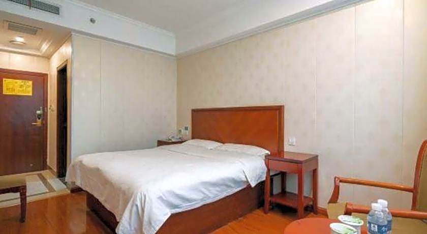 GreenTree Inn JiangSu WuXi BinHu TaiHu Pearl Development Mansion Business Hotel