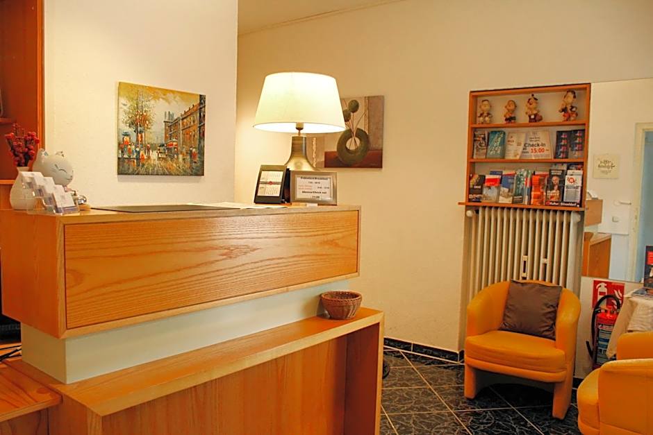 Hotel Moon