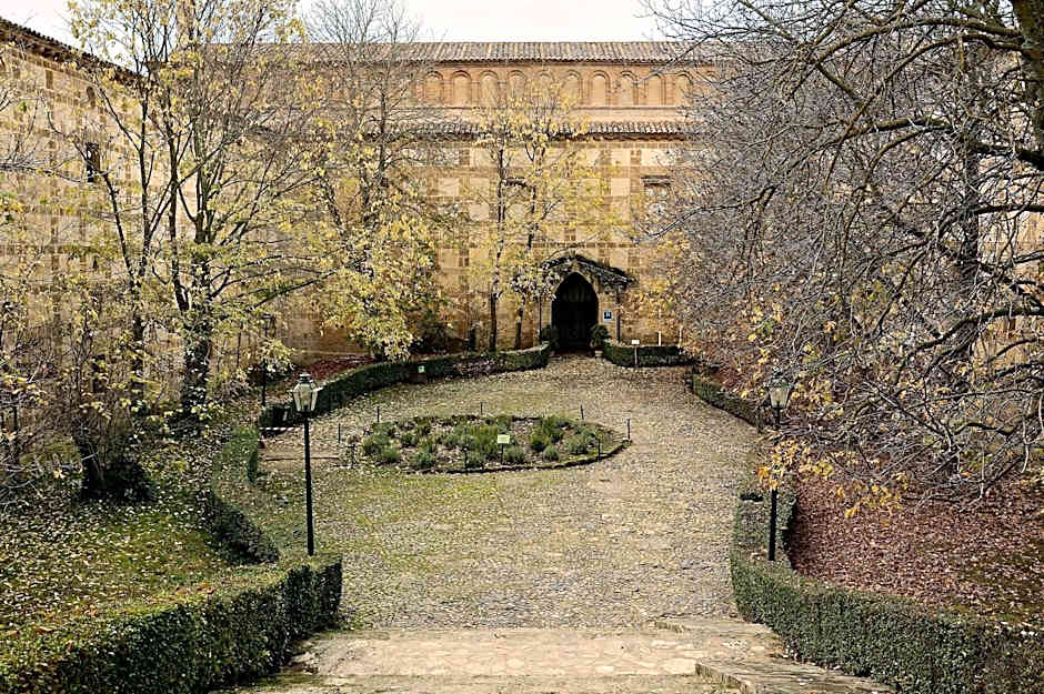 Monasterio De Piedra
