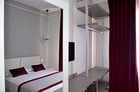 Superior Triple Room, 1 Queen Bed with Sofa bed (1 Queen Bed and 1 Twin Sofa Bed)