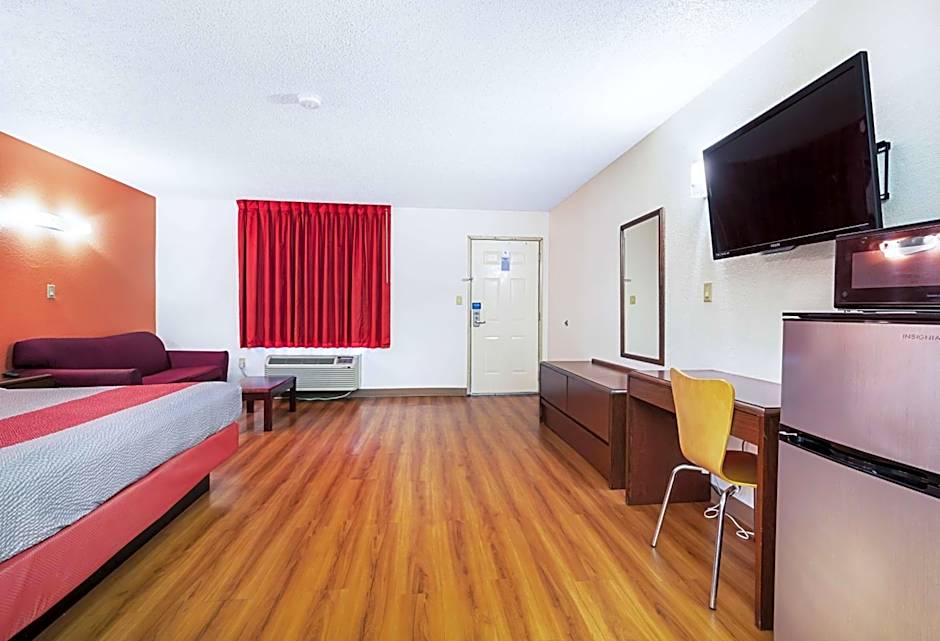 Motel 6-Covington, TN