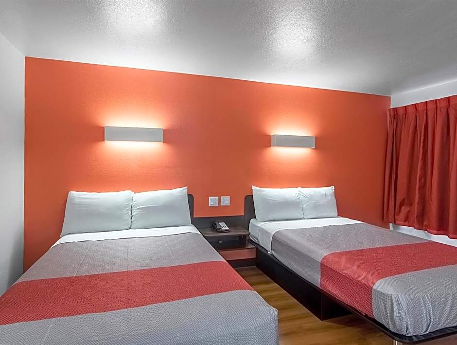 Motel 6 Paris