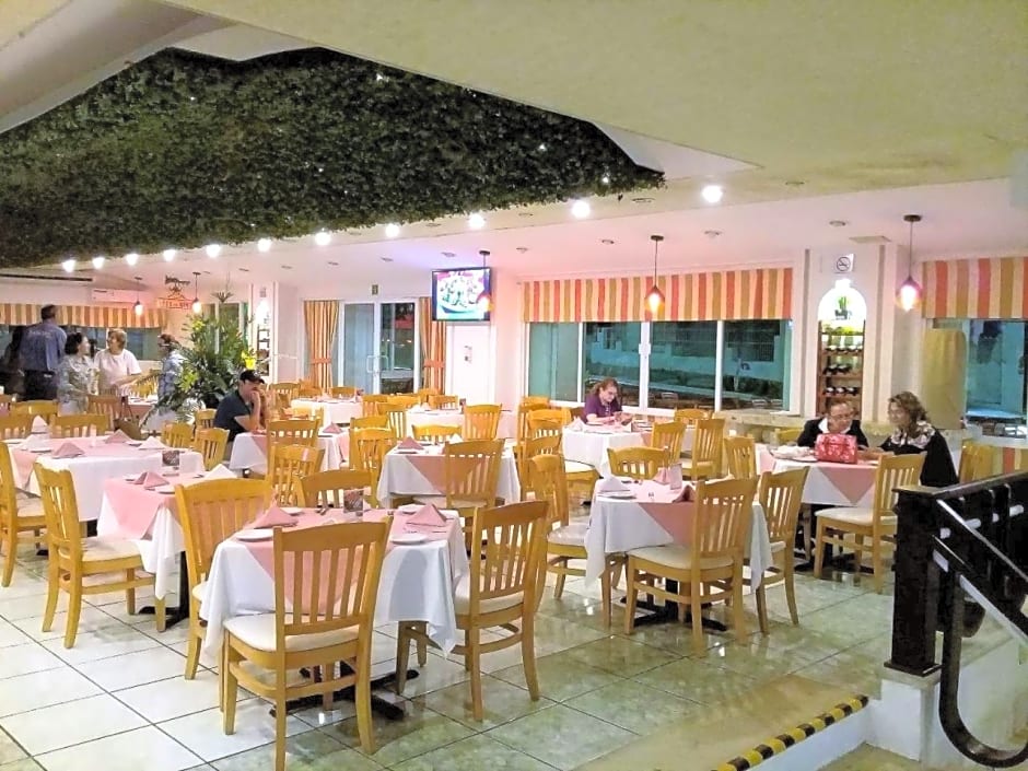 Hotel Los Cocos Chetumal