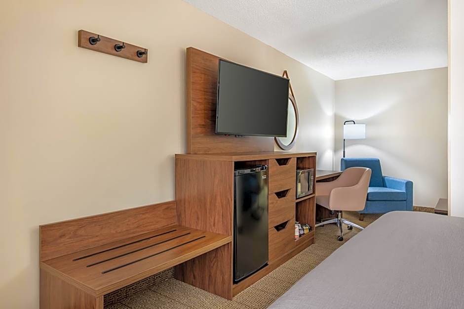 Quality Inn & Suites Rockport - Owensboro North