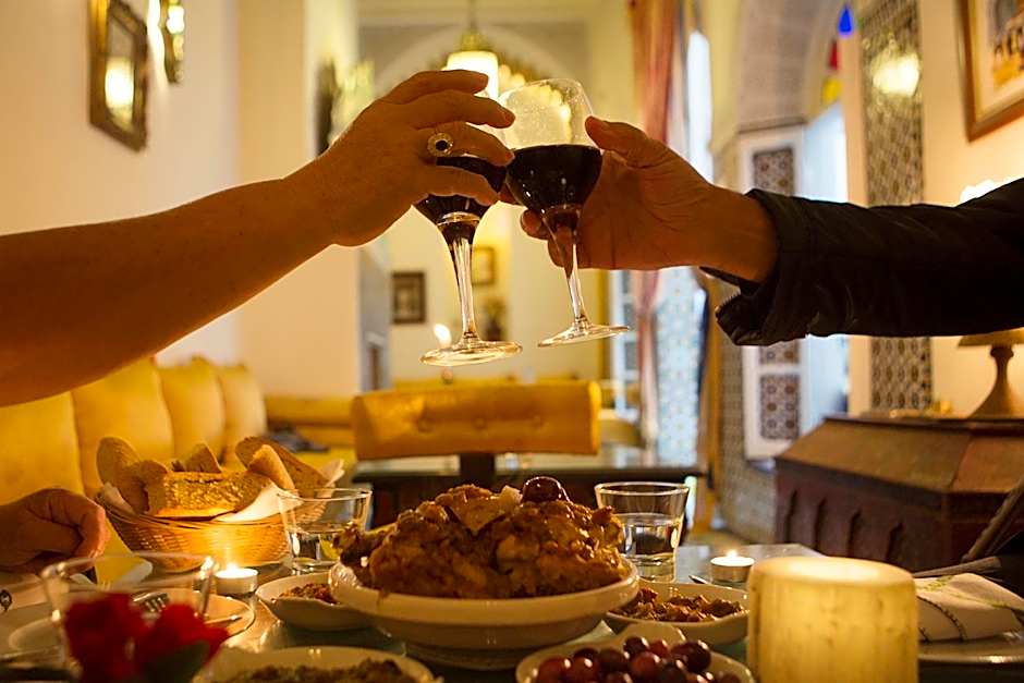 Dar Kika Salam By DKS