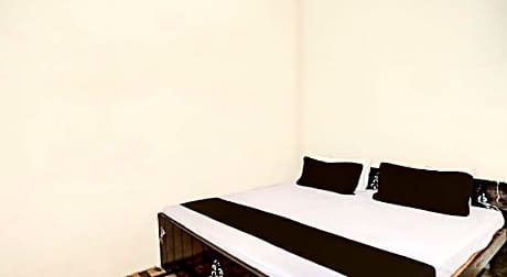 SPOT ON Janak Palace Farmhouse