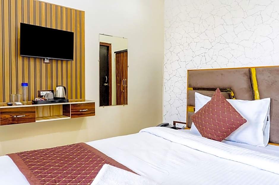 Goroomgo Ganges Place Varanasi Near Assi Ghat