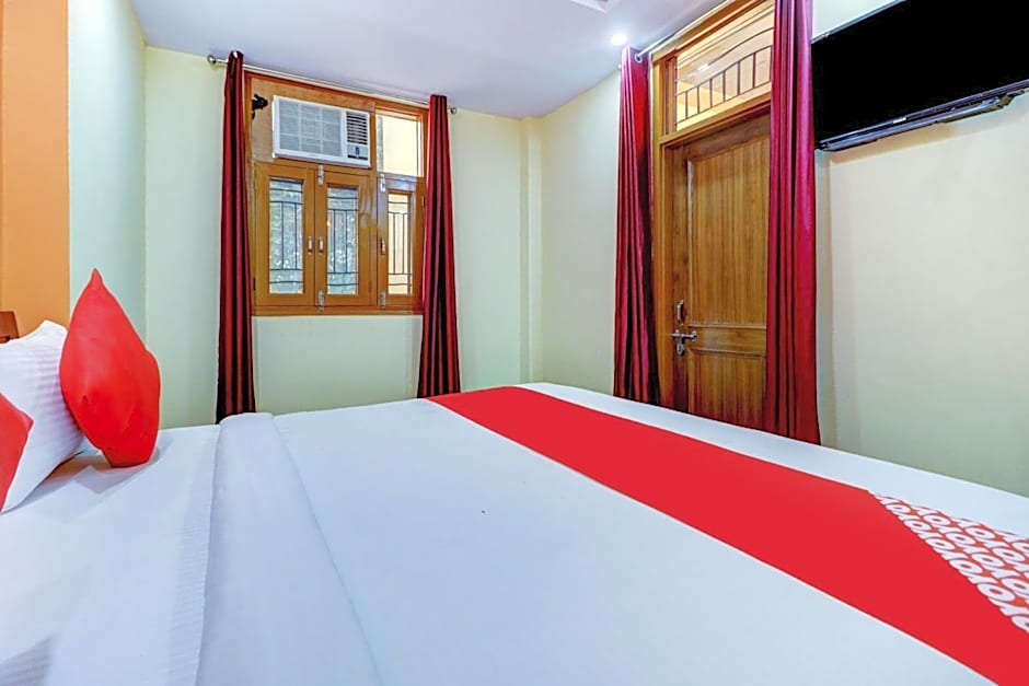 Hotel O Palace At Seventy Two Near Iskcon Temple Noida