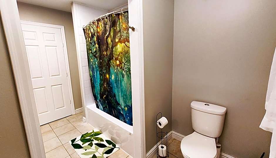 Fresh & Bright Private Suite