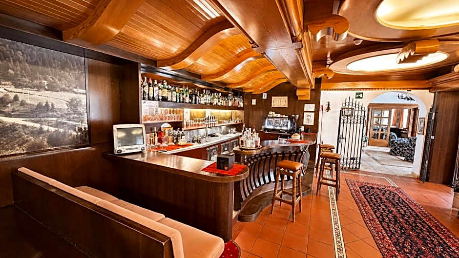 Hotel Regina Delle Dolomiti