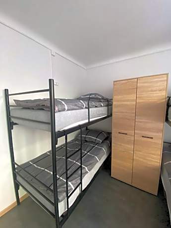 Bed in 4-Bed Mixed Dormitory Room