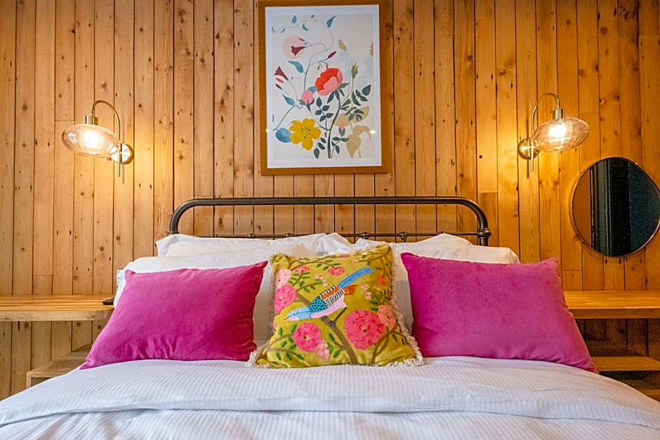 The Sheep and Penguin