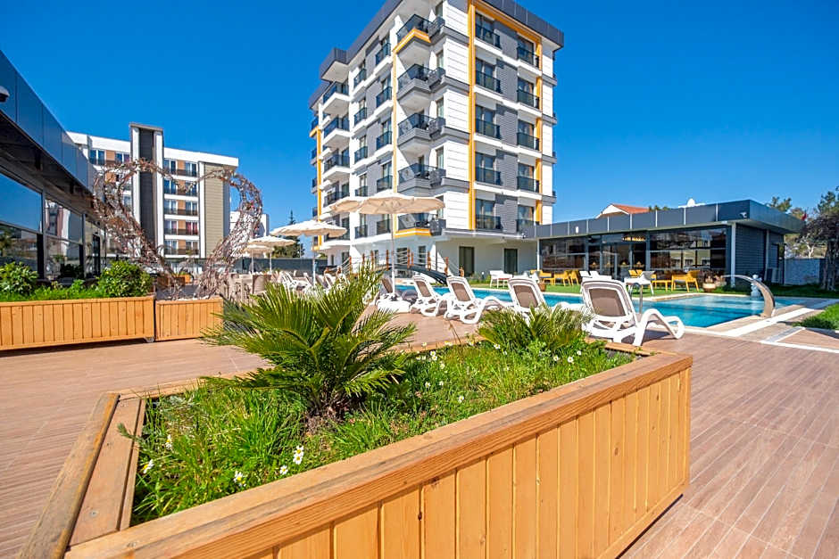 Elysium Deluxe Suites 