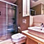 Carine Hotel Delfin