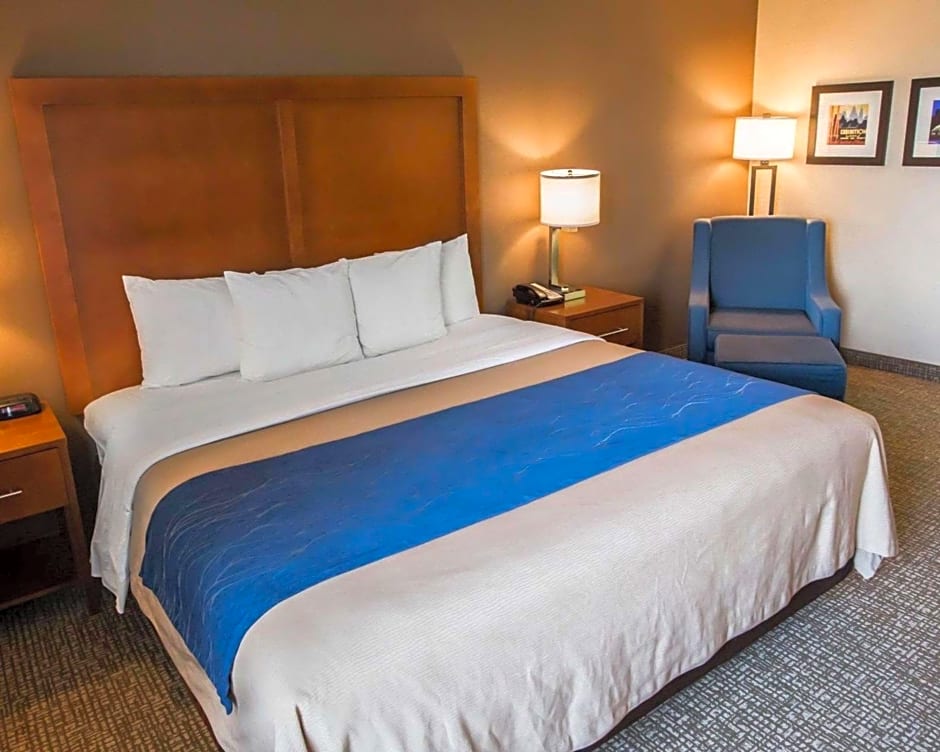 Comfort Inn Crystal Lake - Algonquin