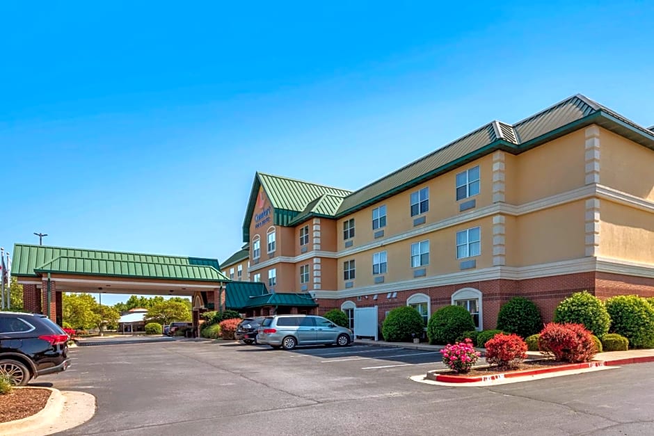 Comfort Inn & Suites Fayetteville-University Area