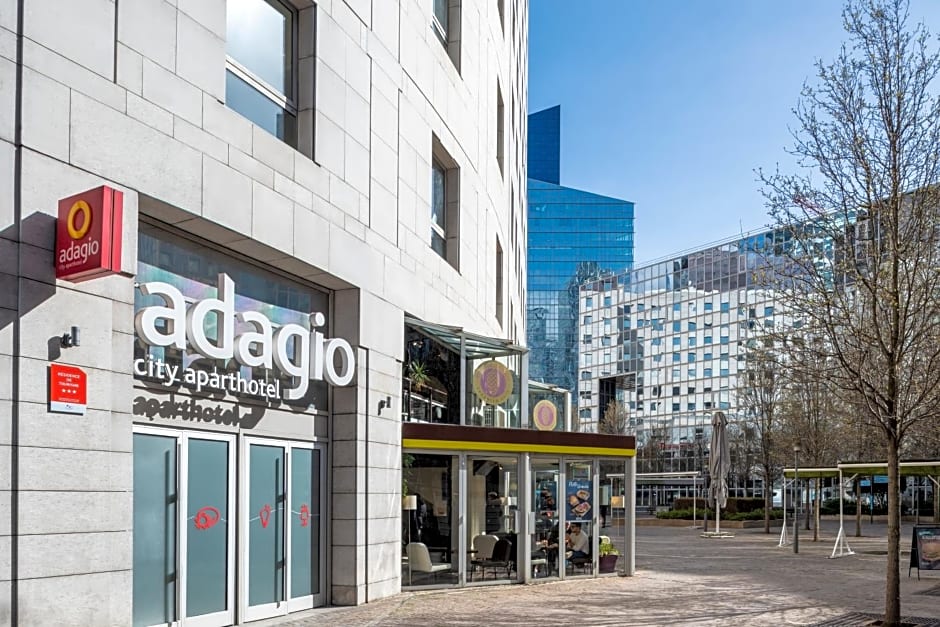 Adagio La Defense Esplanade Aparthotel