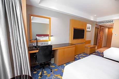 Double Room with Mobility Accessible Roll In Shower