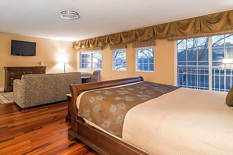 Riverside Hotel, an Ascend Collection Hotel