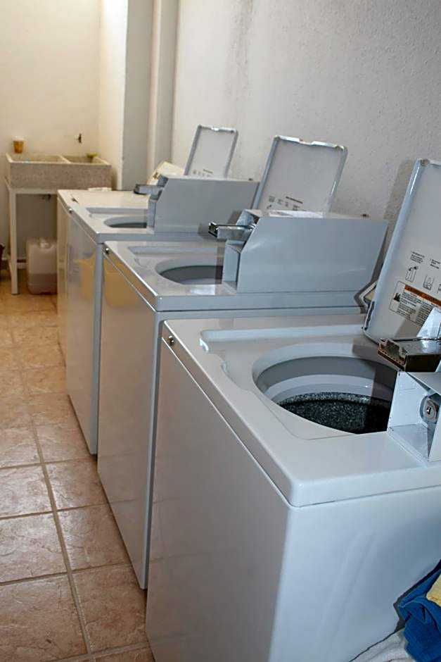 Sunrock Hotel & Suites