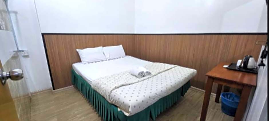 OYO 90979 Sianglory Inn