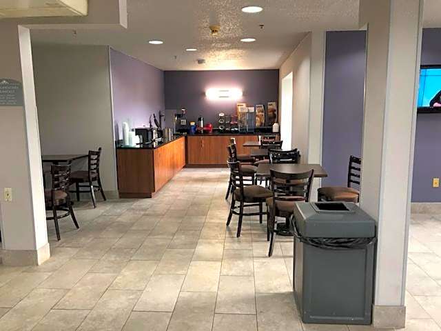 Microtel Inn & Suites by Wyndham Pittsburgh Airport