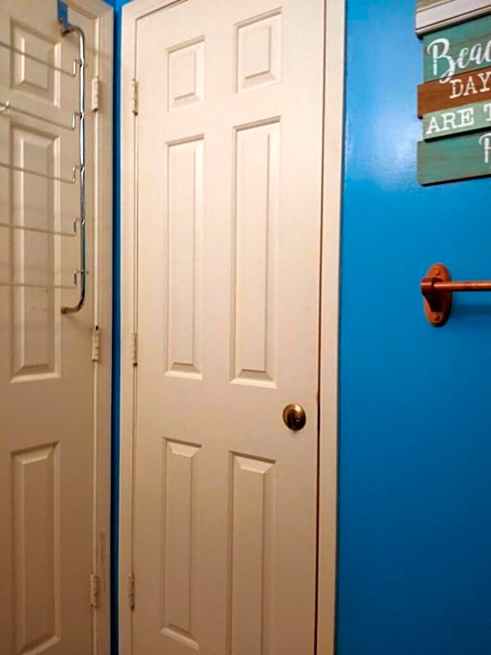 Affordable SPI family condo - walking distance to the beach, Sleeps 6, Third Floor, 2025 Traveler Award
