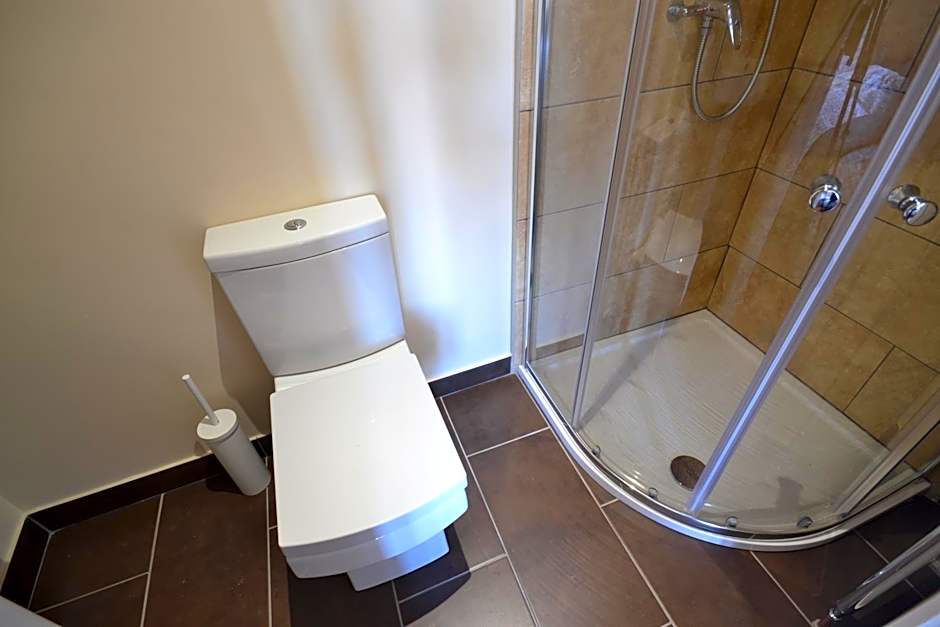 Premier Lodge Central