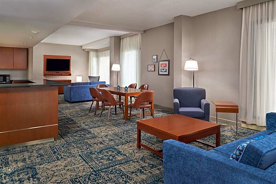 Four Points by Sheraton Hotel & Conference Centre Gatineau-Ottawa