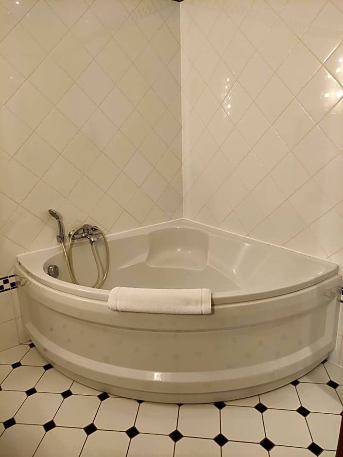 Château De La Caze Piscine & Spa - Ste Enimie