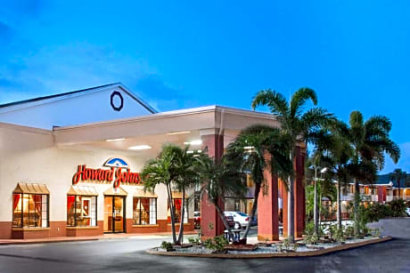 Howard Johnson by Wyndham Ft. Myers FL