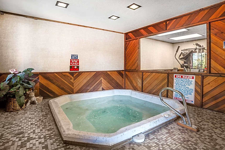 Rodeway Inn Pronghorn Lodge