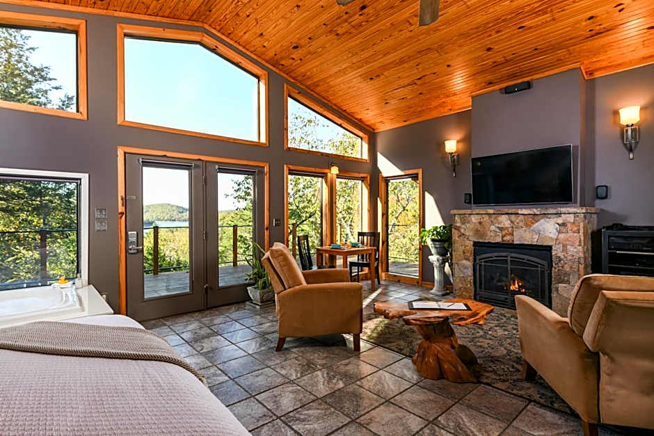 Photo 1 of 15 of 1 King Bed Cabin, Lake View