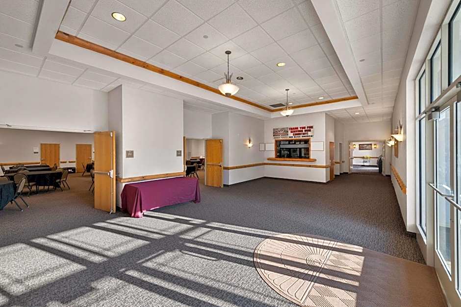 Rodeway Inn & Suites