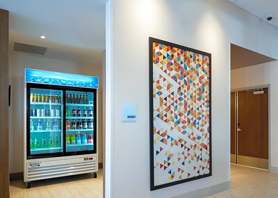 Holiday Inn Express & Suites - Tulsa Downtown - Arts District, an IHG Hotel