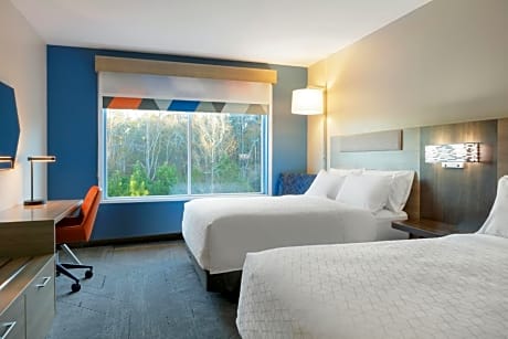 Queen Room with Two Queen Beds - Hearing Accessible/Non-Smoking